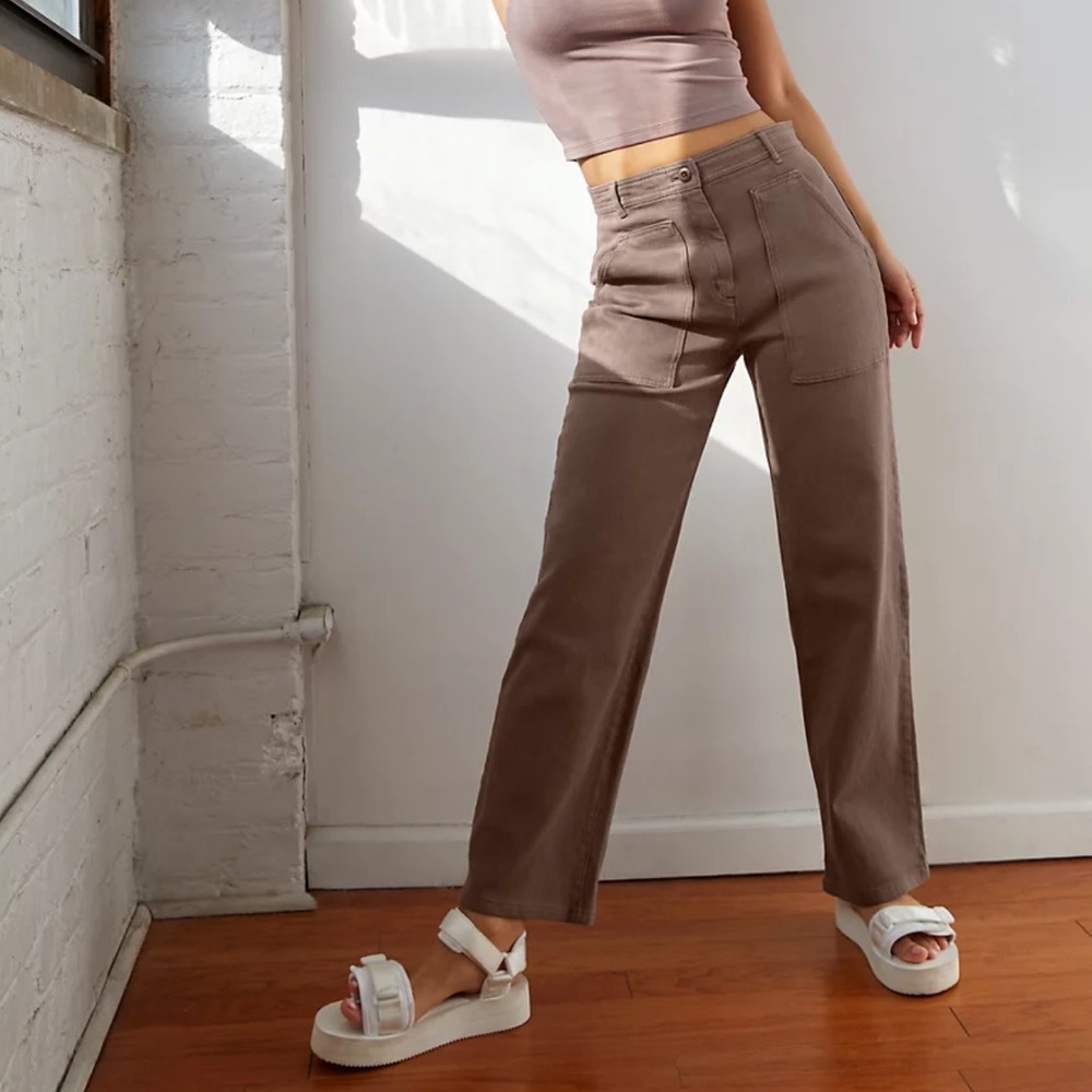 Aritzia Modern Utility Cargo Pant